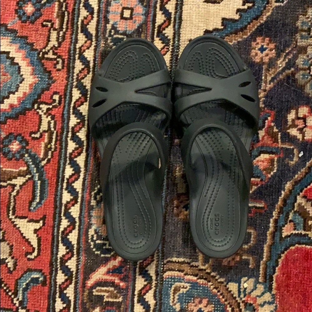 NWOT Crocs Kelli sandal